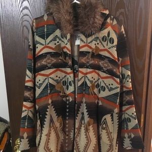 Size M BB Dakota patterned coat